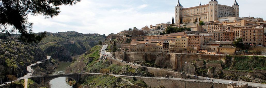 Panorámica de Toledo desde el río