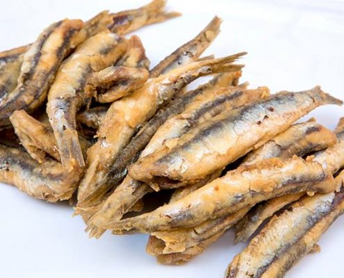 foto de un plato de boqueron frito a la andaluza