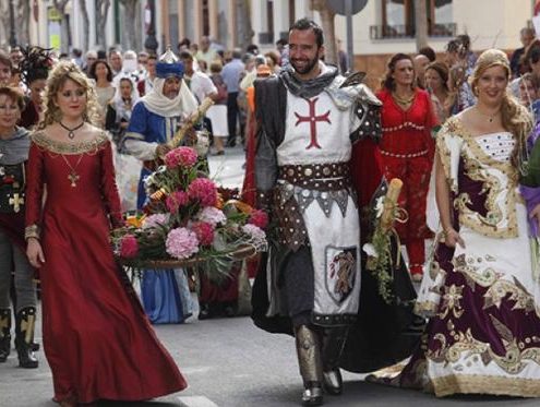 foto de las fiestas de moros y cristiano en El Campello (Alicante)