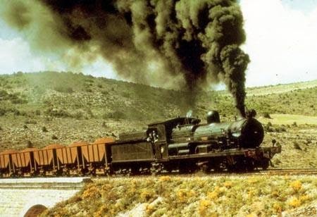 foto de historia ferroviaria de la ruta de via verde de ojos negros