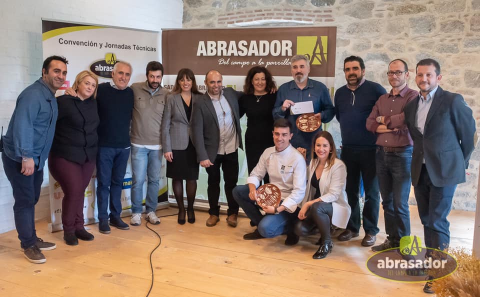 jurado, directiva Abrasador y los tres premiados en el concurso