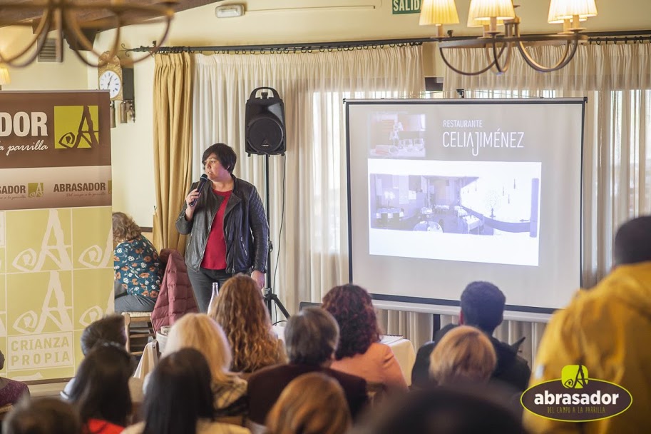 Celia Jiménez en su ponencia para Grupo Abrasador