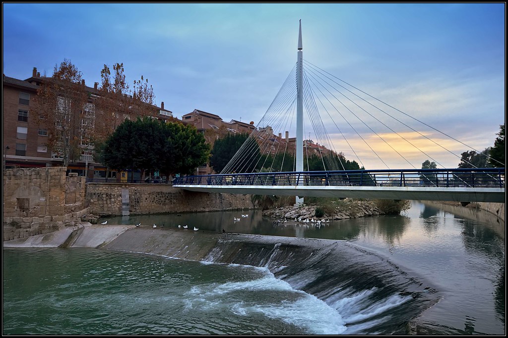 PUENTE DE MALECÓN O MANTEROLA