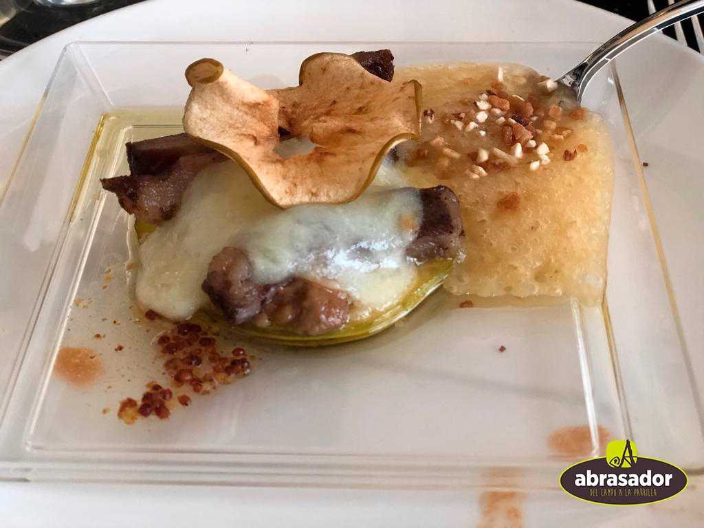 Lardones de ibérico, foie y manzana en tres texturas Abrasador