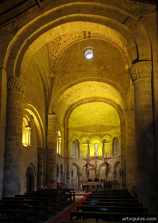 Colegiata románica de San Martín de Elines