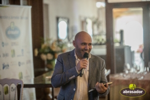 Julio Ramirez presentando la jornada