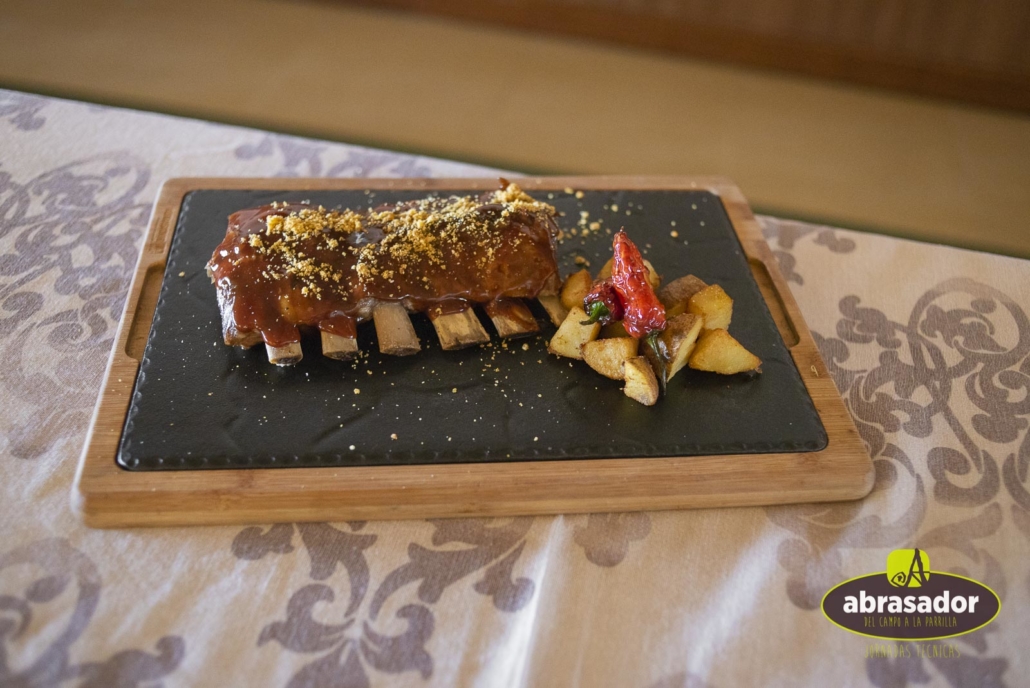 Costillar de ibérico a la barbacoa Abrasador