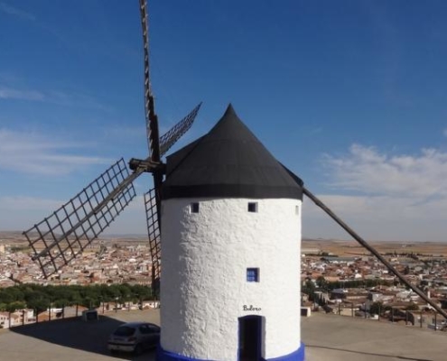 Molino de viento convertido en la Oficina de Turismo