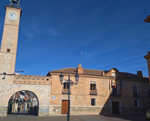 Arco de la Plaza en Consuegra