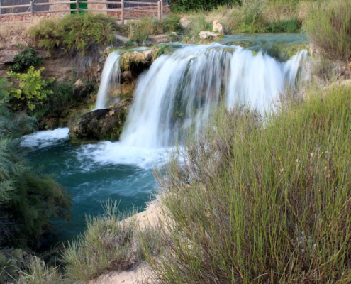 Salto de agua del arroyo Alarconcillo antes de su desembocadura en la laguna de S.Pedro