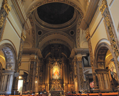 Interior santuario de la Fuensanta