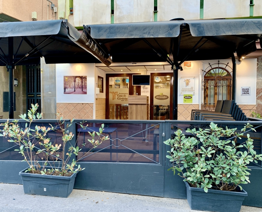 Terraza y fachada Abrasador Casa Córdoba