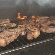 Este restaurante se ha convertido en todo en referente a la hora de disfrutar de las carnes a la brasa en Villarrubia de los Ojos.