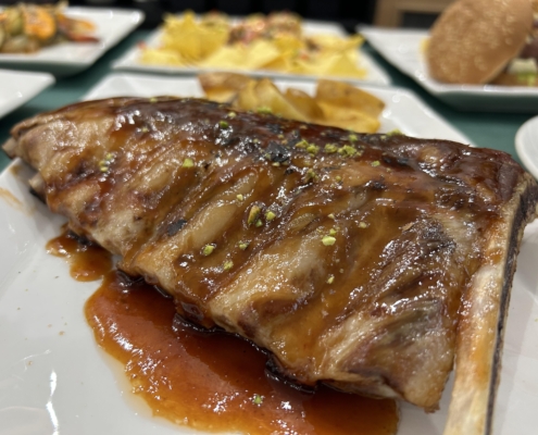 Costillar de ibérico con salsa barbacoa El Palacio de las Brasas