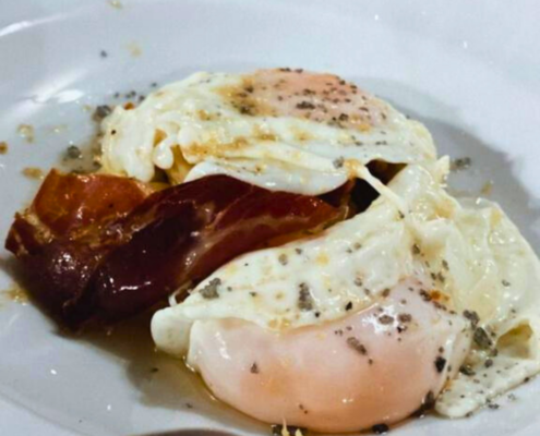 Huevos con jamón ibérico y patatas