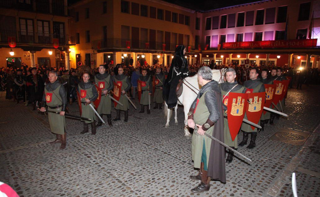 LA REINA JUANA EN LA PLAZA MAYOR DE TORDESILLAS